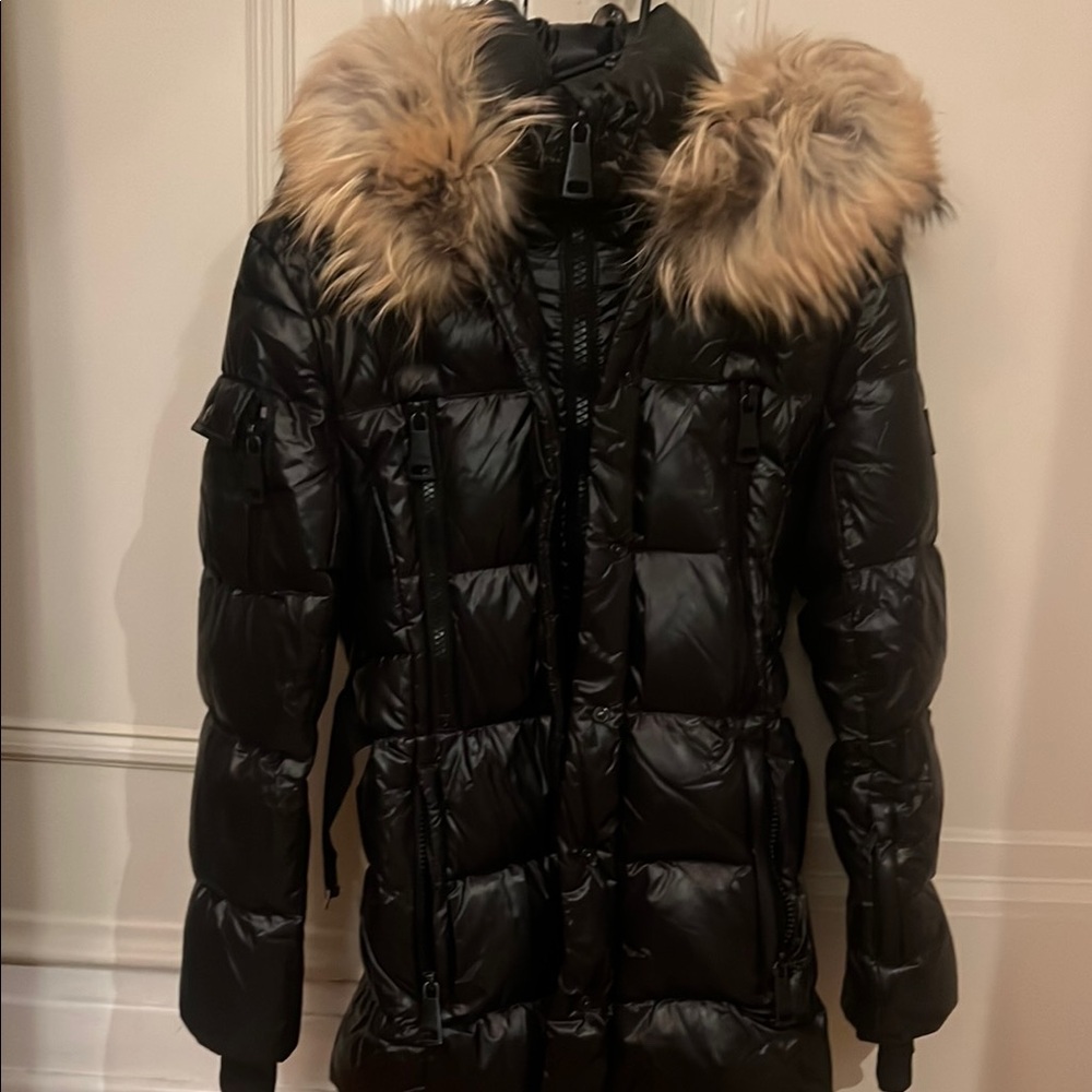 Women's Black Puffer Jacket with Fur Trim